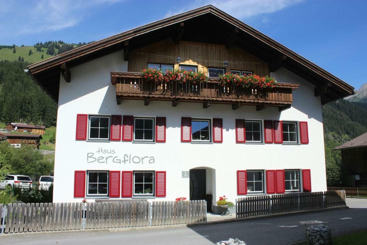 Ferienwohnungen Haus Bergflora Bach  Εξωτερικό φωτογραφία